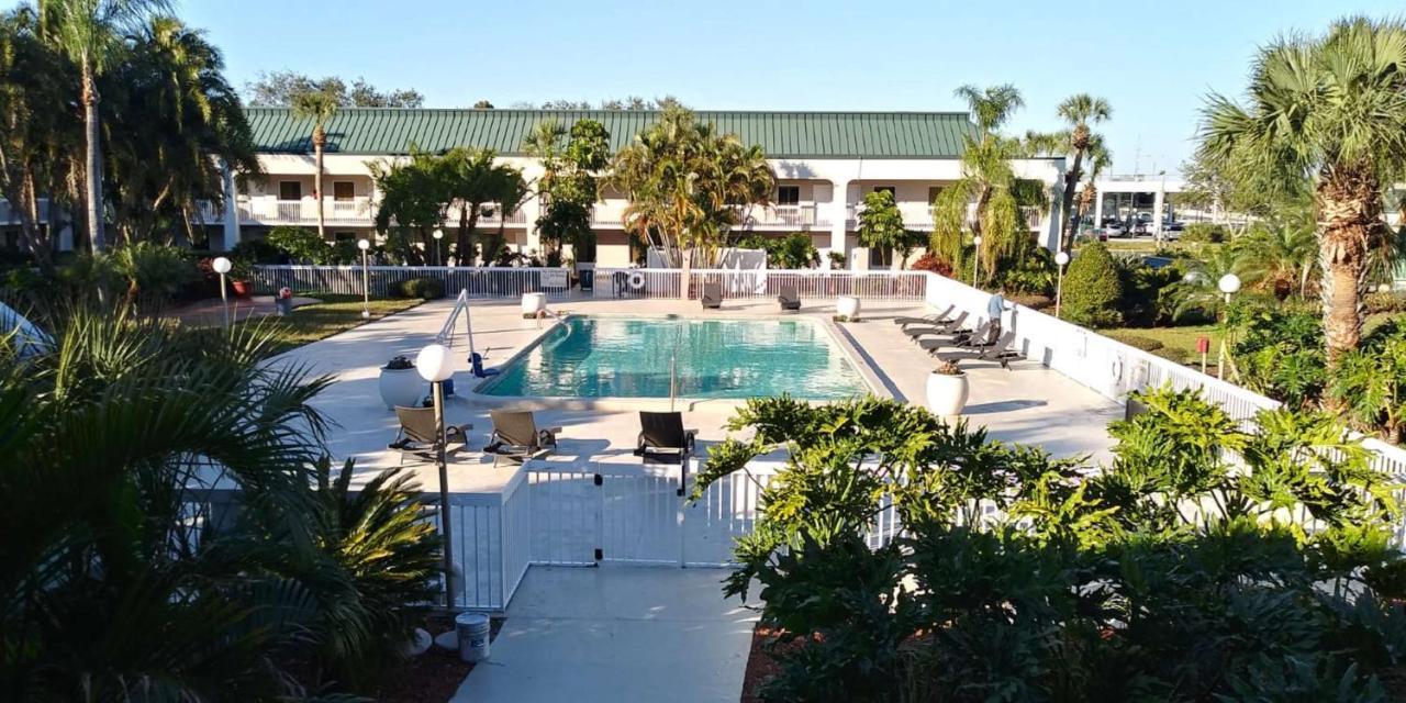 Surestay Plus Hotel By Best Western Clearwater Central Eksteriør billede